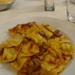 Tortelli di patate con ragù Miramonti
